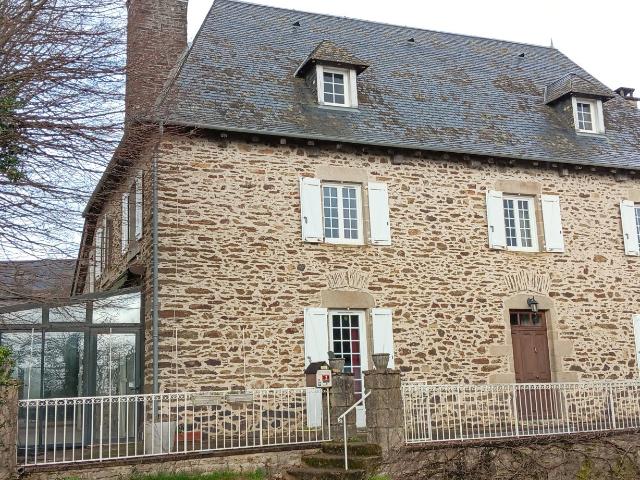 Maison 8 pièces 228 m²