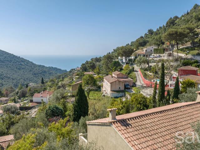 Maison 8 pièces 228 m²