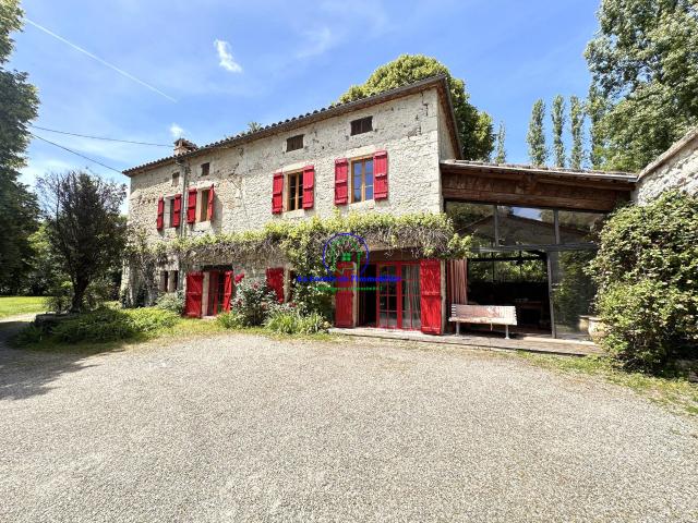 Maison 8 pièces 228 m²