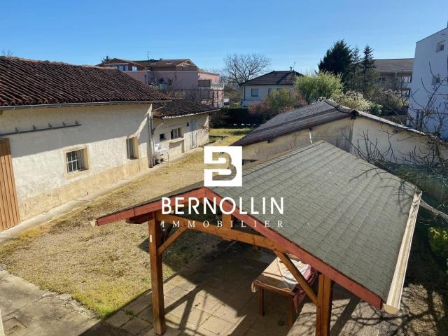 Maison 8 pièces 229 m²