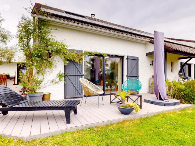 Maison 8 pièces 229 m²