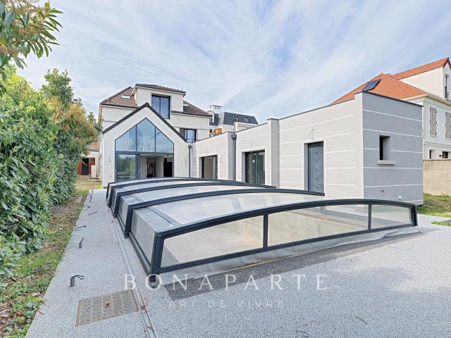 Maison 8 pièces 229 m²