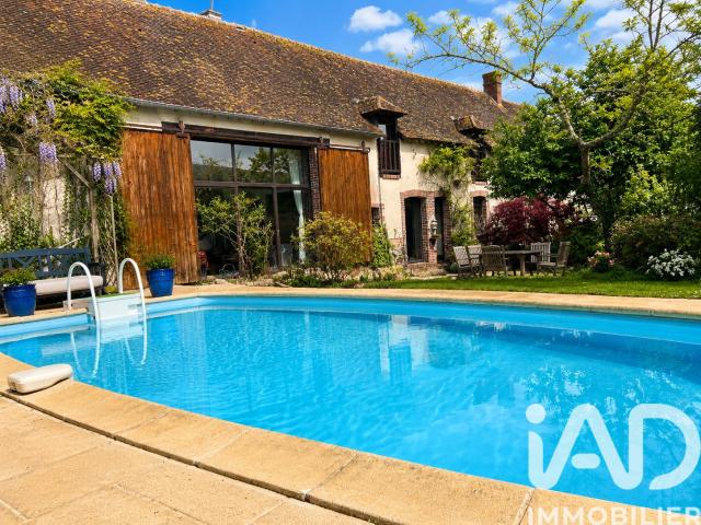 Maison 8 pièces 229 m²