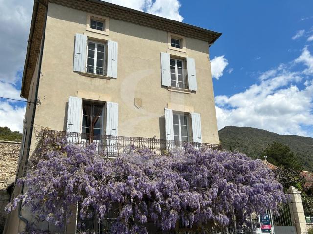Maison 8 pièces 229 m²