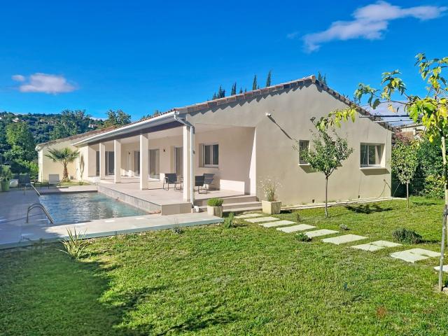 Maison 8 pièces 220 m²