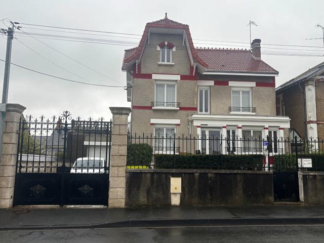 Maison 8 pièces 220 m²