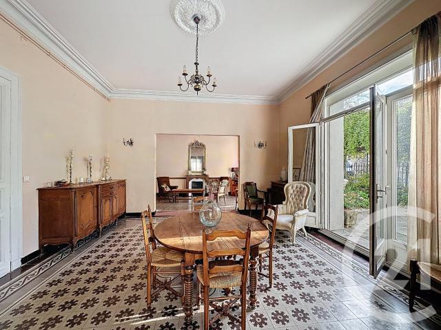 Maison 8 pièces 220 m²