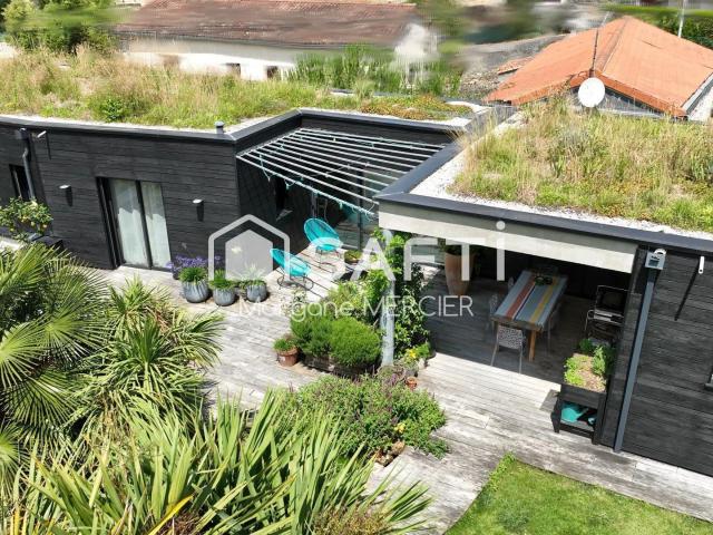 Maison 8 pièces 220 m²