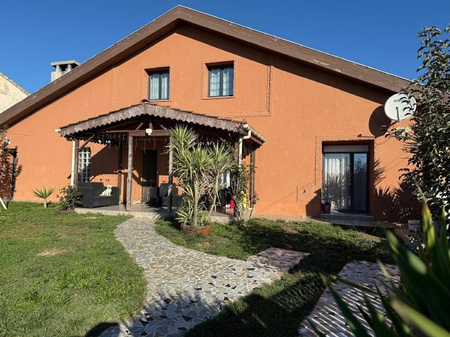 Maison 8 pièces 220 m²