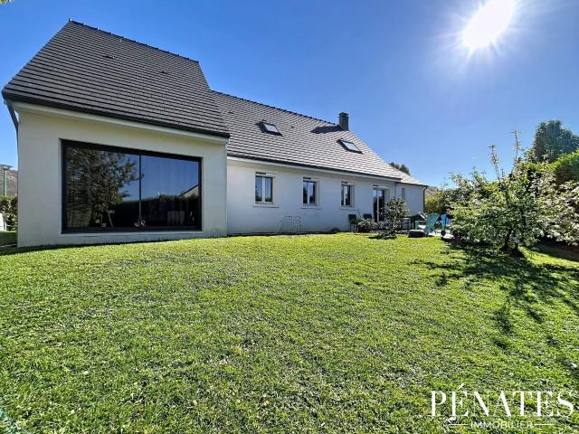 Maison 8 pièces 220 m²