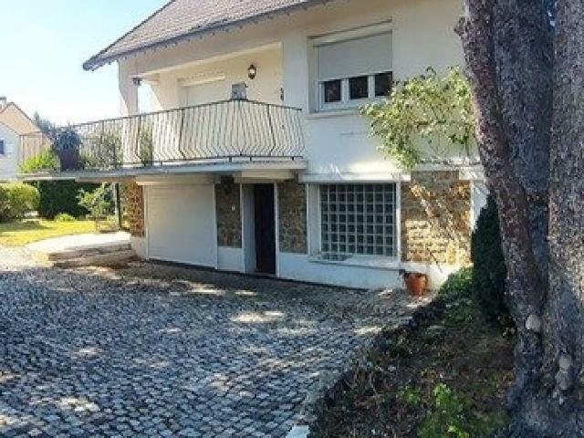 Maison 8 pièces 220 m²