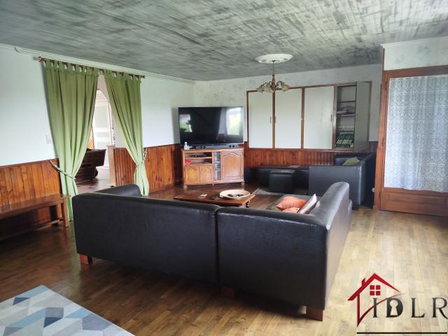 Maison 8 pièces 220 m²