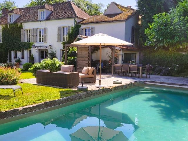 Maison 8 pièces 260 m²