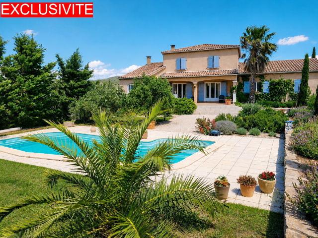 Maison 8 pièces 220 m²