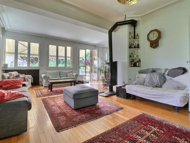 Maison 8 pièces 220 m²