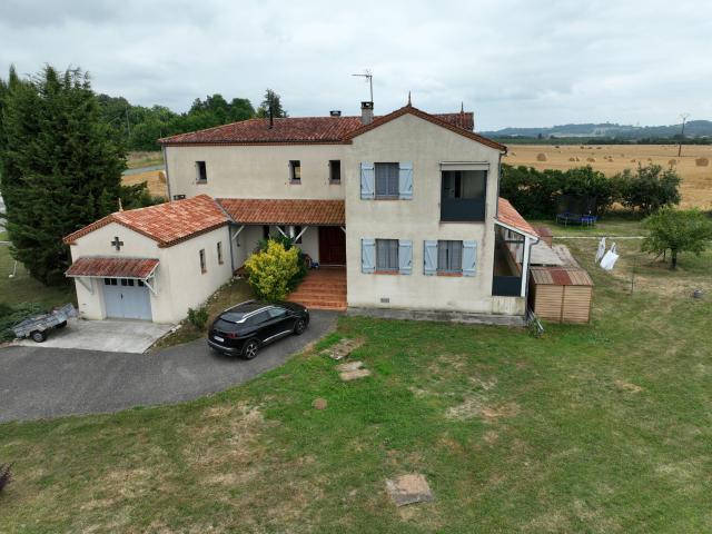 Maison 8 pièces 220 m²