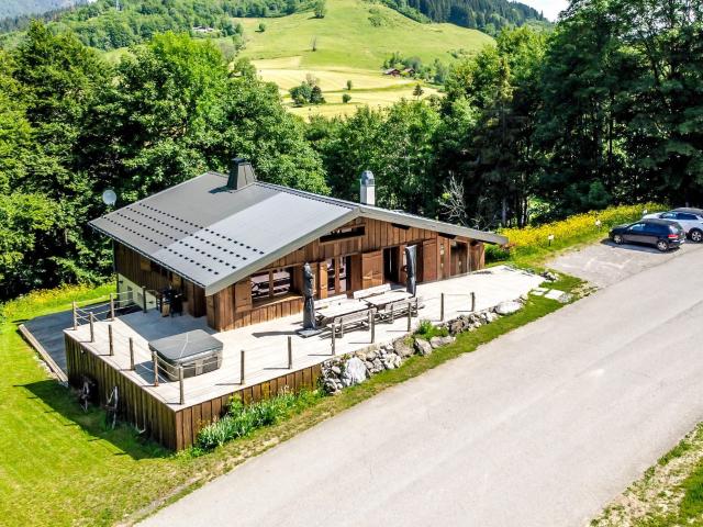 Maison 8 pièces 220 m²