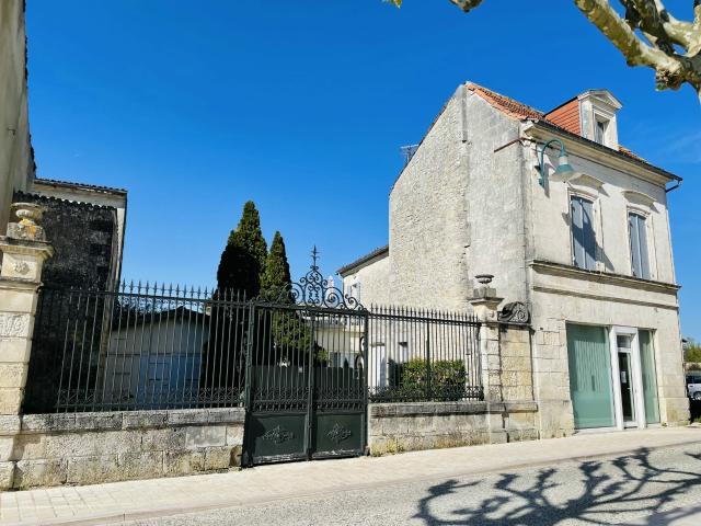 Maison 8 pièces 220 m²