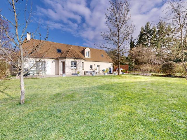 Maison 8 pièces 220 m²