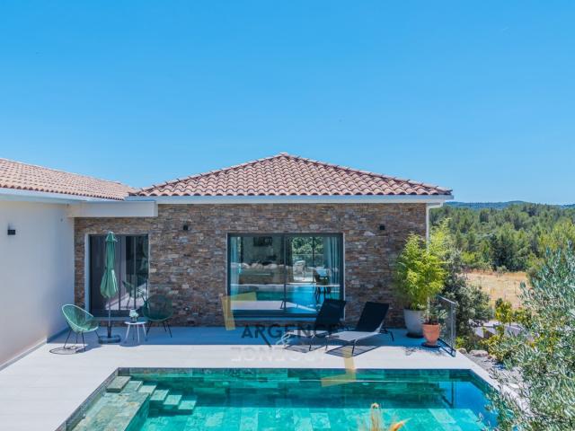Maison 8 pièces 220 m²