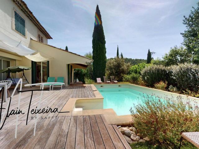 Maison 8 pièces 220 m²