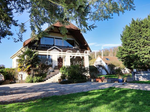 Maison 8 pièces 220 m²