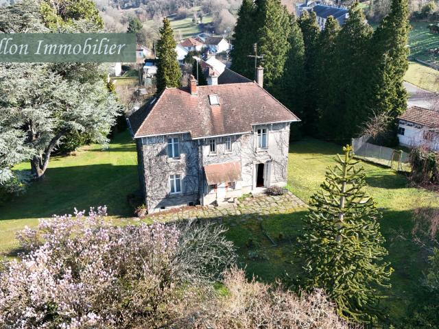 Maison 8 pièces 220 m²