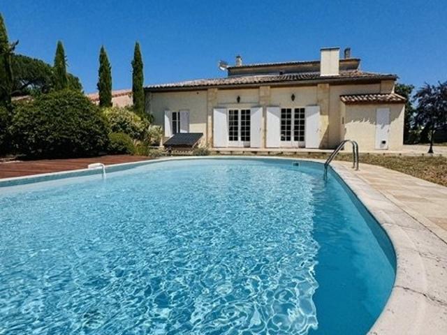 Maison 8 pièces 220 m²