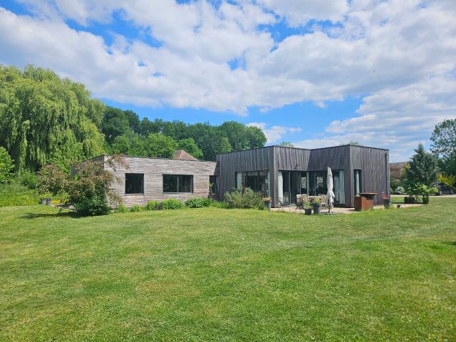 Maison 8 pièces 220 m²