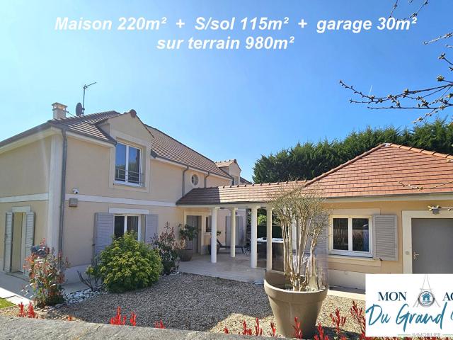 Maison 8 pièces 220 m²