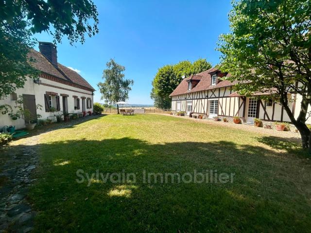 Maison 8 pièces 221 m²