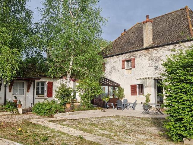 Maison 8 pièces 221 m²