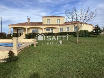 Maison 8 pièces 222 m²