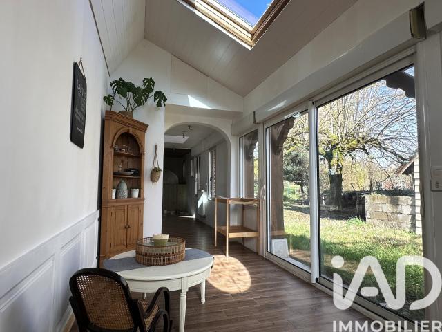 Maison 8 pièces 222 m²