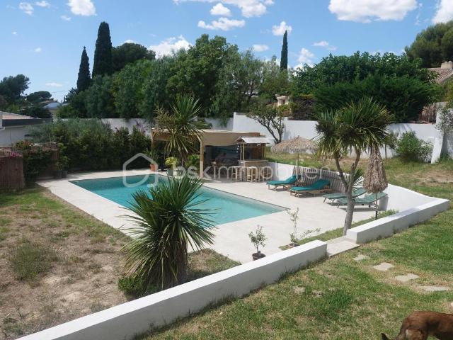 Maison 8 pièces 222 m²