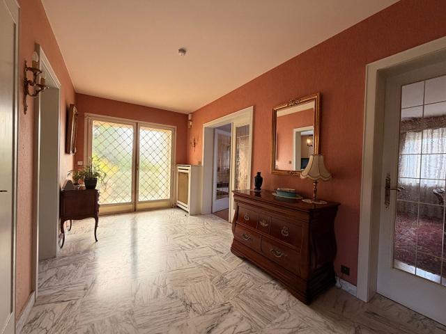 Maison 8 pièces 222 m²