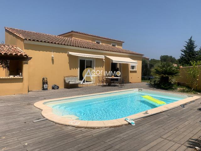 Maison 8 pièces 222 m²