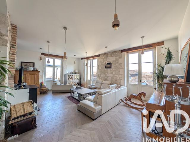 Maison 8 pièces 222 m²