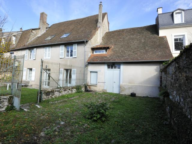 Maison 8 pièces 222 m²