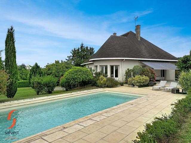 Maison 8 pièces 223 m²