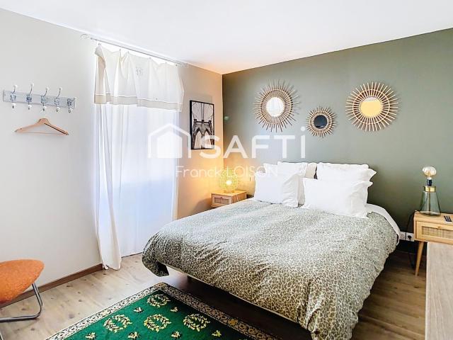 Maison 8 pièces 223 m²