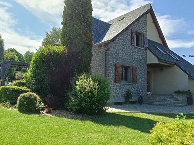 Maison 8 pièces 223 m²