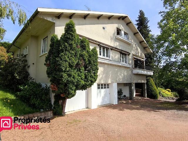 Maison 8 pièces 223 m²