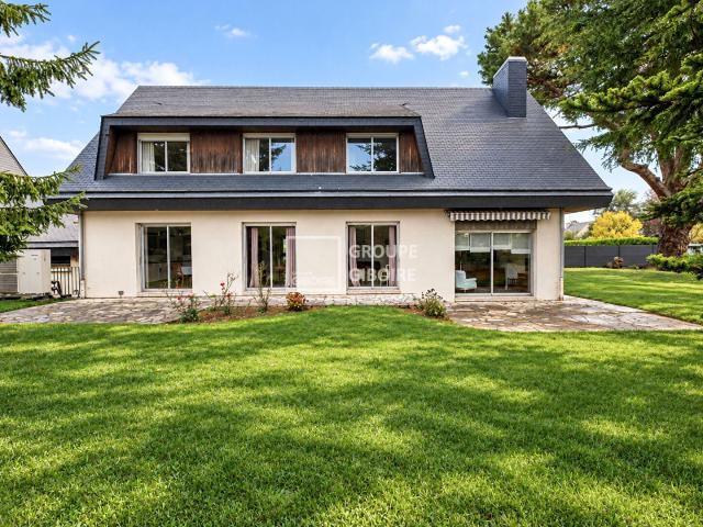 Maison 8 pièces 223 m²