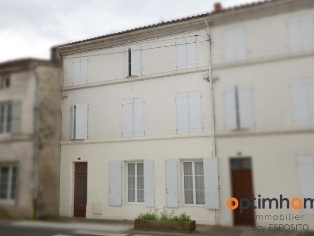 Maison 8 pièces 223 m²