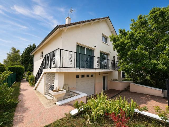 Maison 8 pièces 223 m²