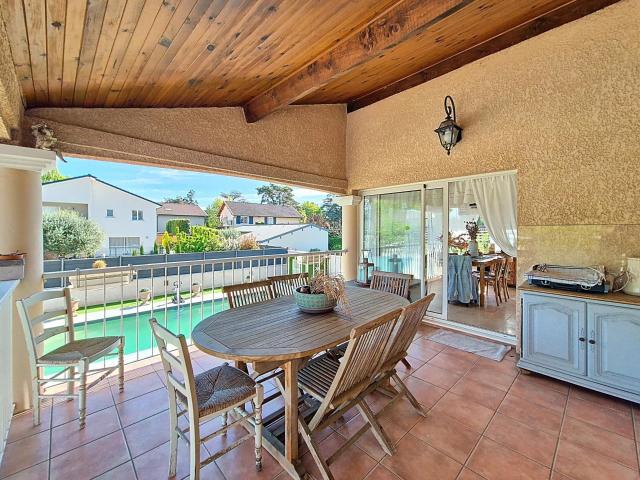 Maison 8 pièces 223 m²