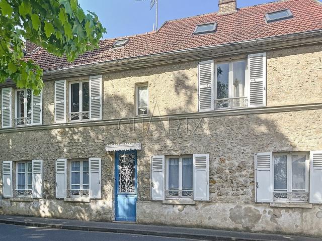 Maison 8 pièces 223 m²