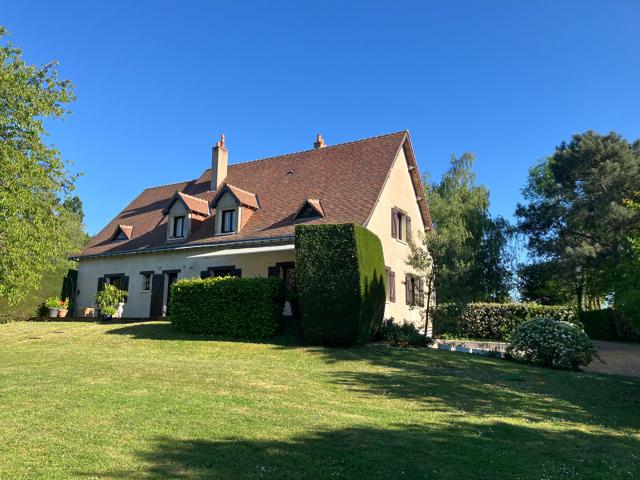 Maison 8 pièces 234 m²