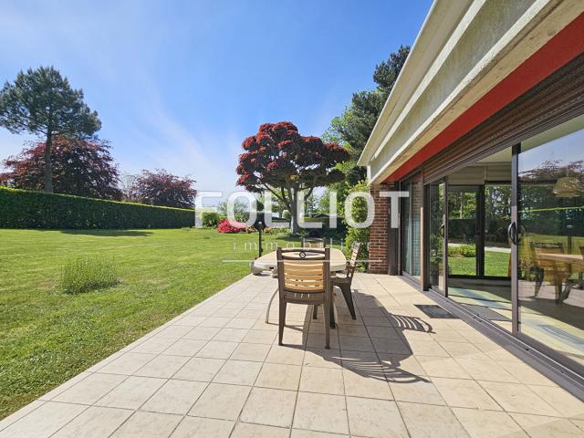 Maison 8 pièces 234 m²